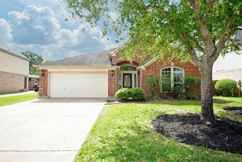 Photo of 2435 Pioneer Oaks Drive, Fresno, TX 77545 (MLS # 8708171)