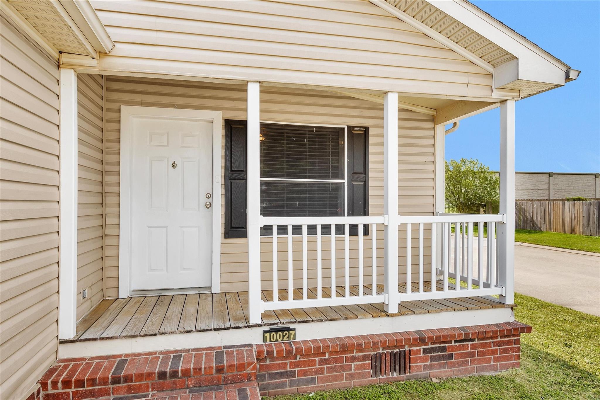 10027 Berrypatch Lane