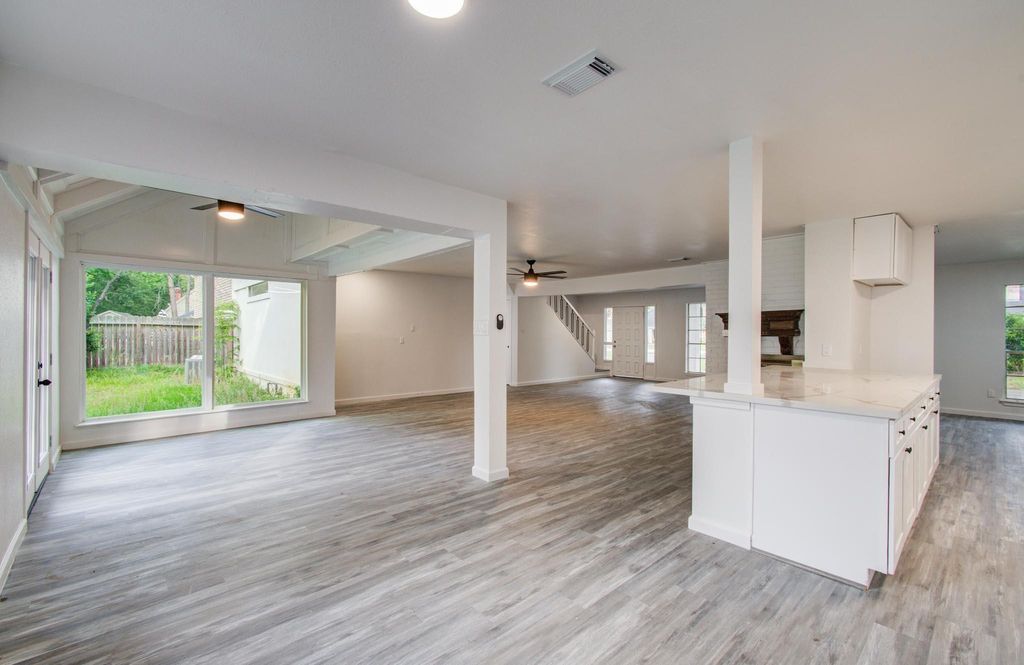 Photo of 534 Robert E Lee Drive, Conroe, TX 77302 (MLS # 81153914)