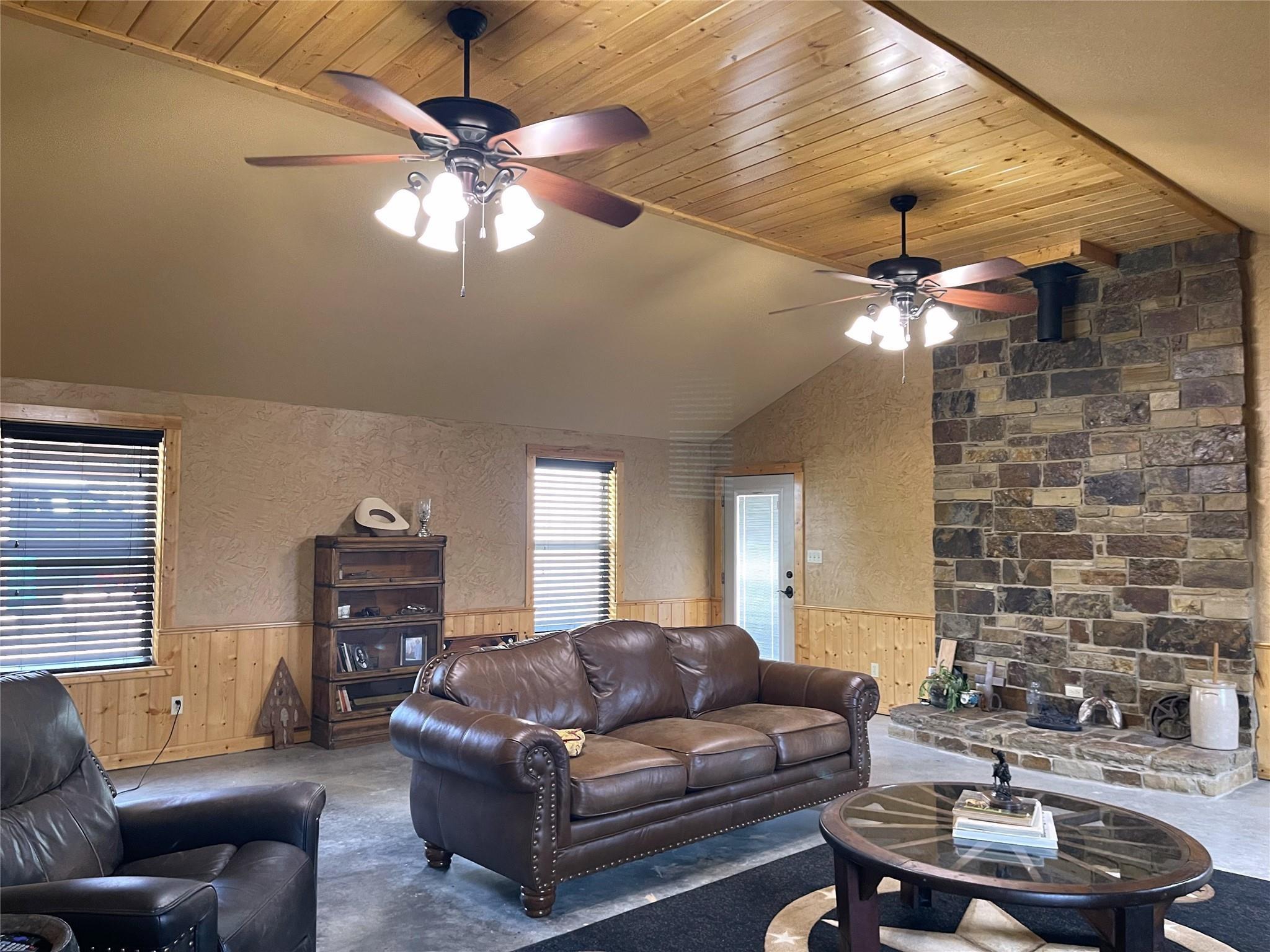 110 Private Road 749