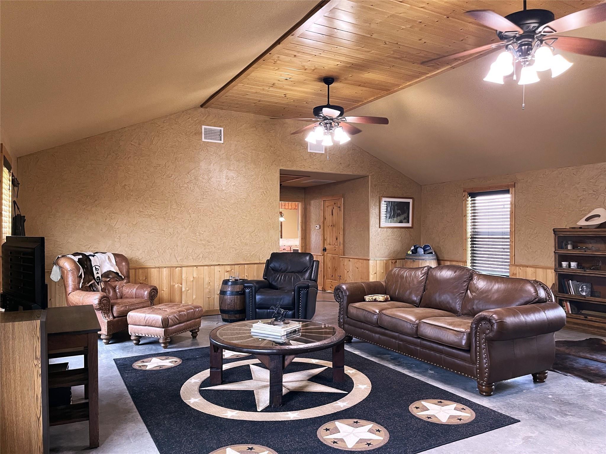 110 Private Road 749