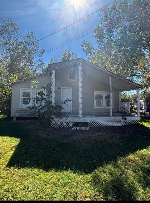 Photo of 505 Washington Street, Edna, TX 77957 (MLS # 61727857)
