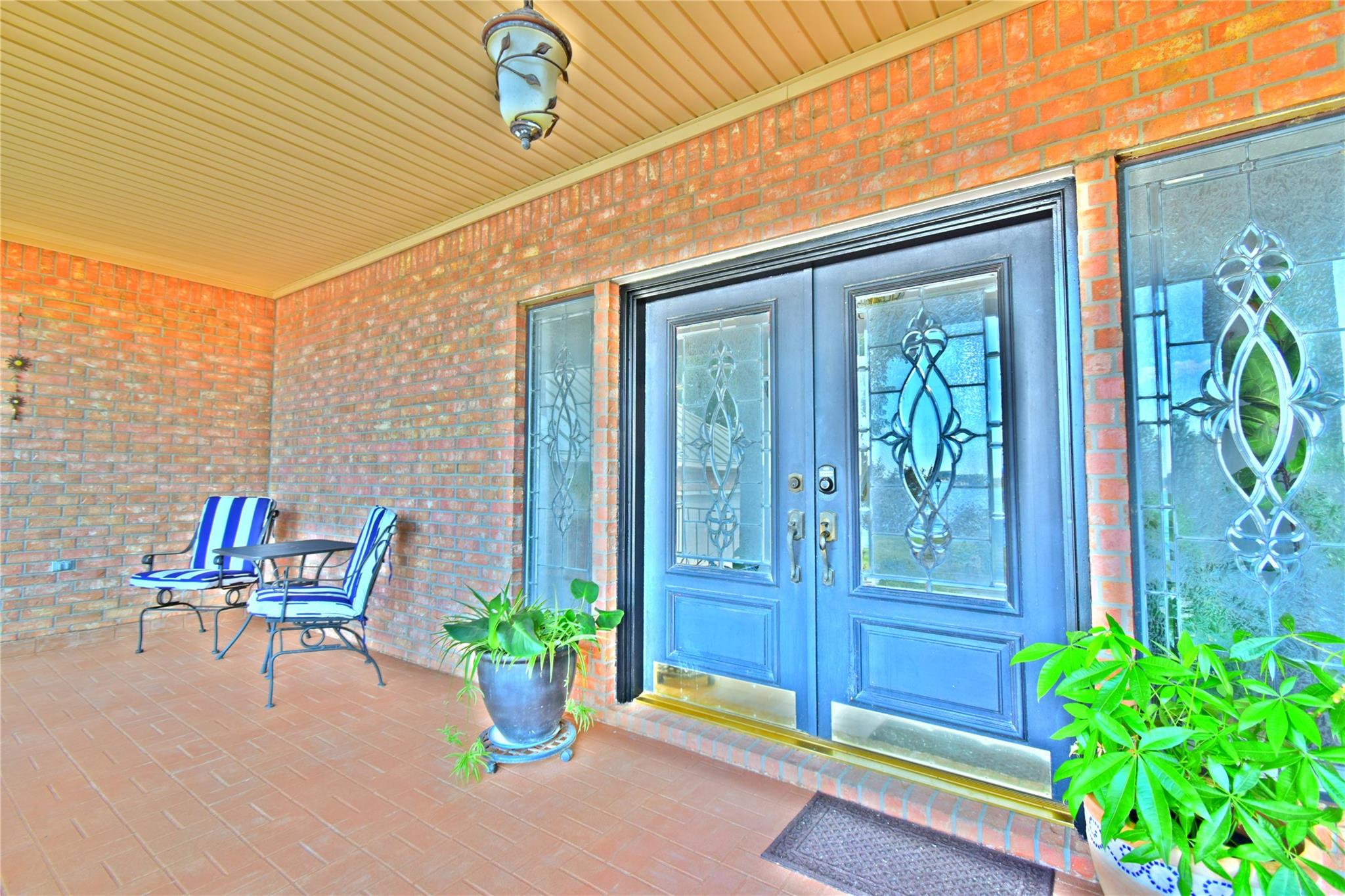 179 April Waters Drive N