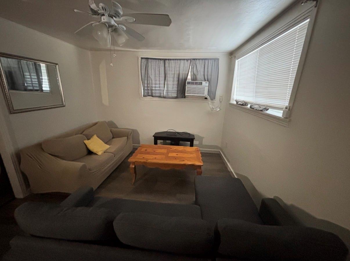928 Main Street 922