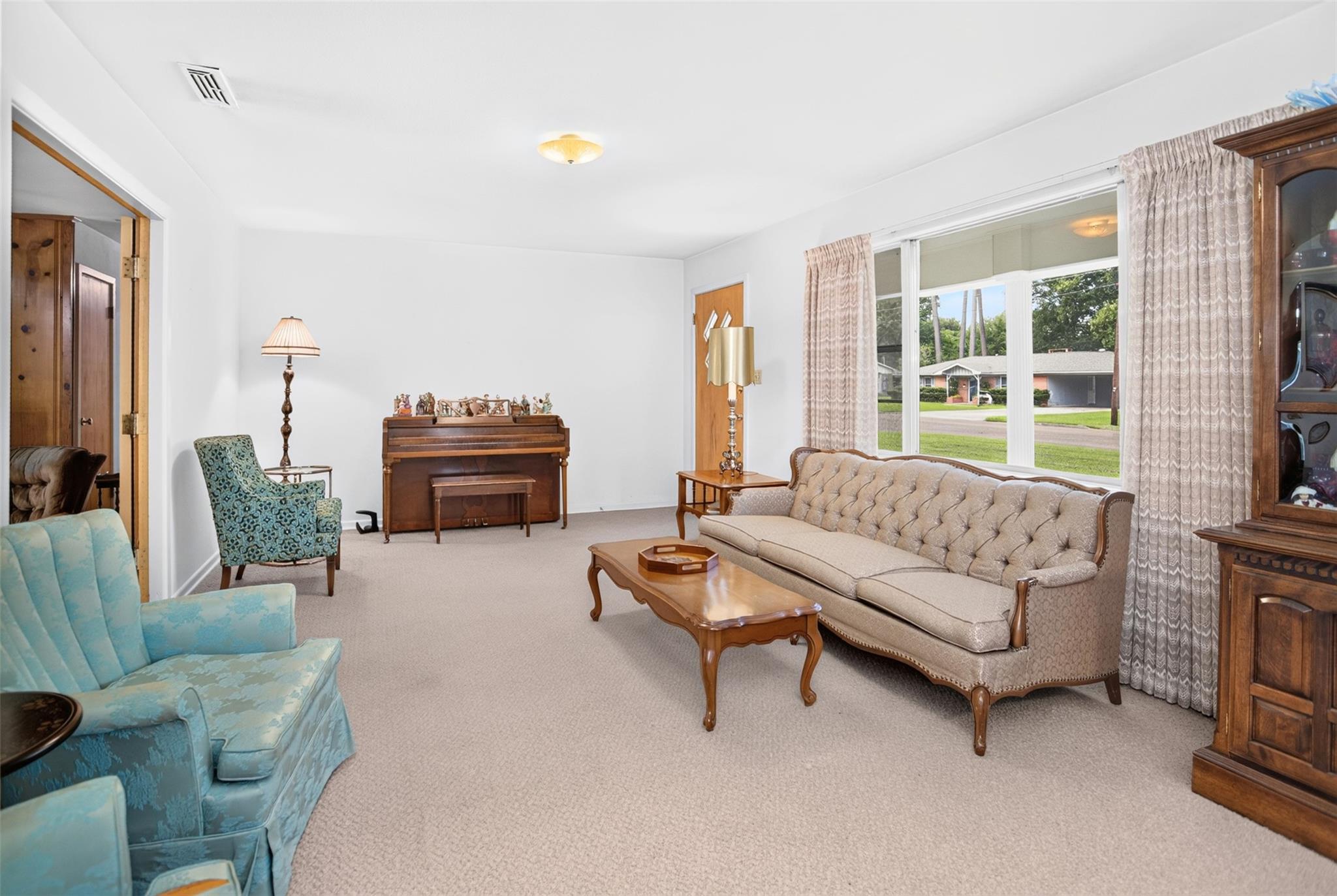 1303 Shadybrook Lane