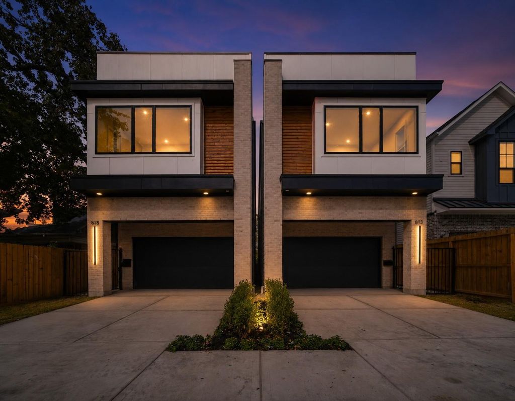 Photo of 837 W 25th Street, Houston, TX 77008 (MLS # 37211542)