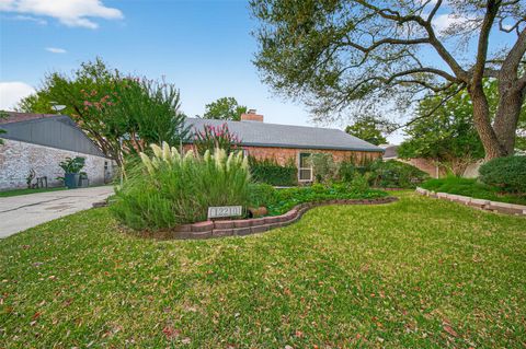Photo of 12210 Waldemar Drive, Houston, TX 77077 (MLS # 76022527)