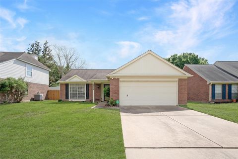 Photo of 2918 Silver Cedar Trail, Katy, TX 77449 (MLS # 96463830)