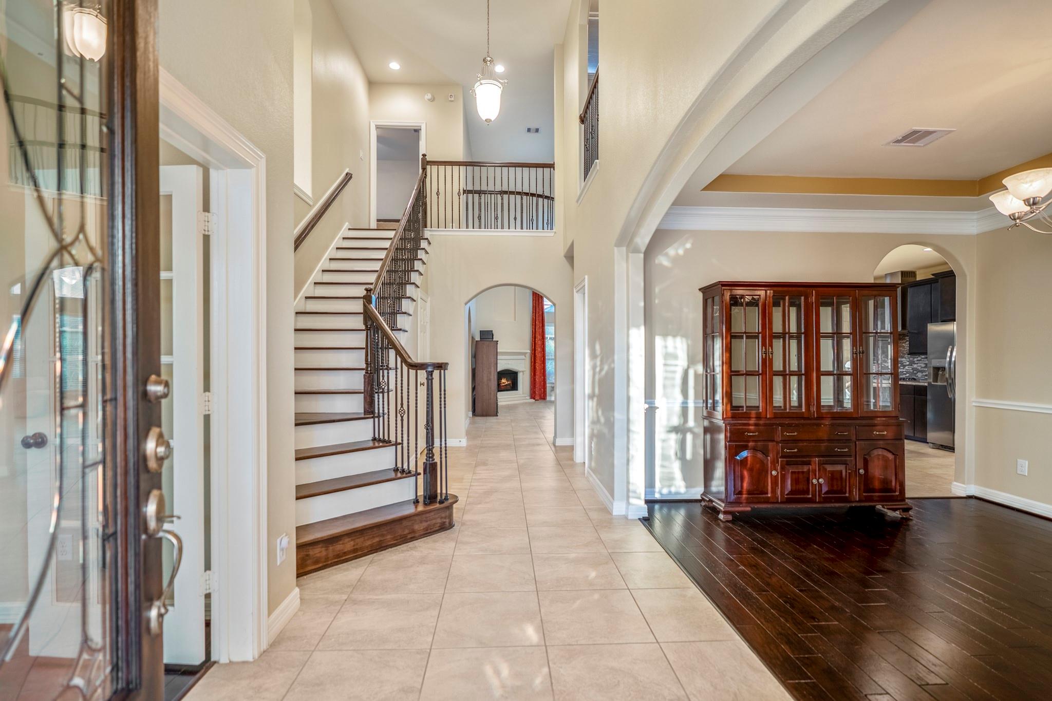 3903 Banks Landing Court