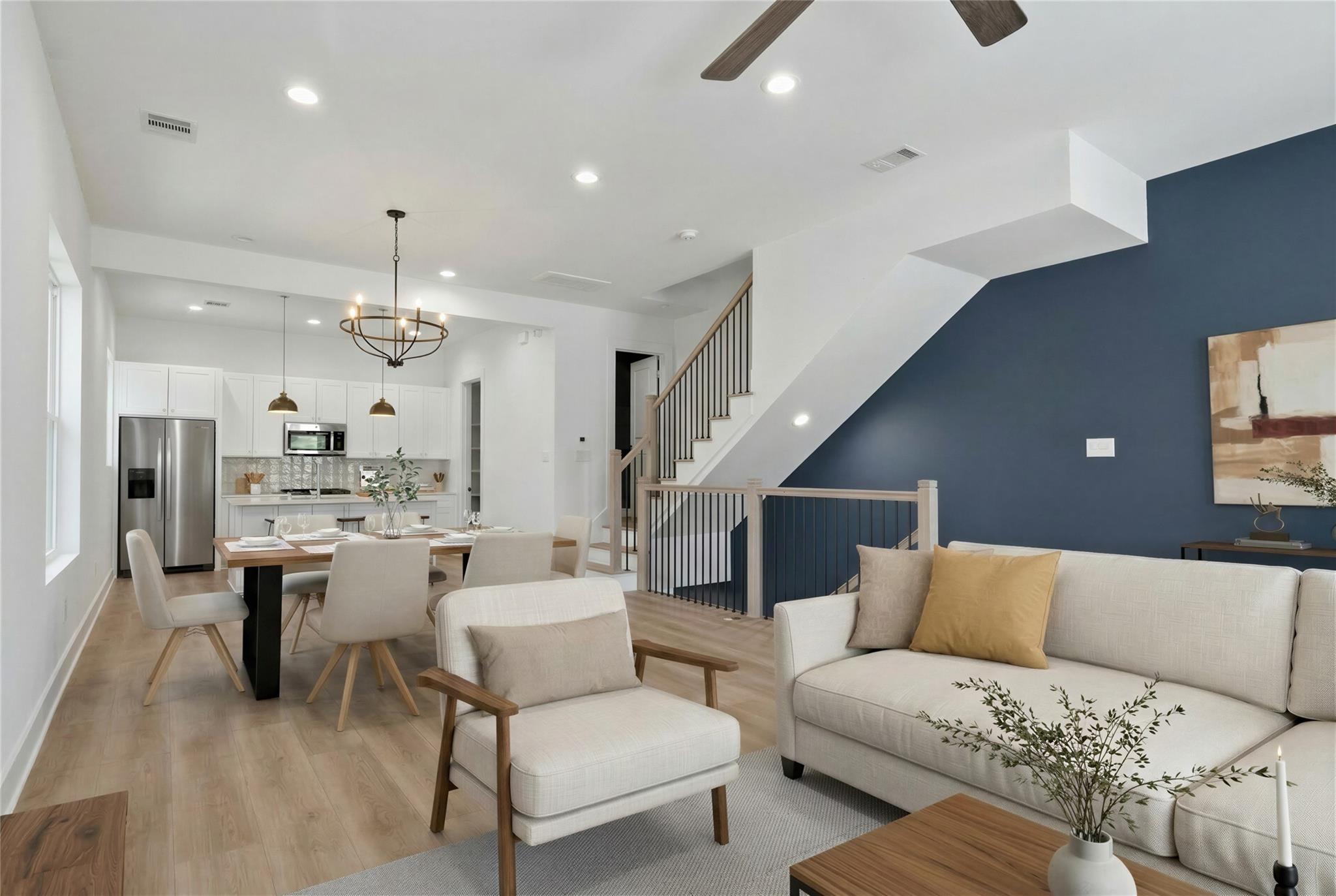 2806 Versailles Oak Lane