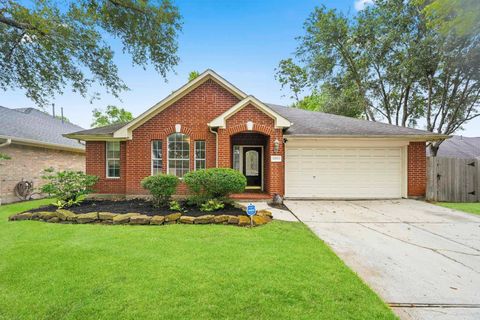 Photo of 12719 Muir Woods Trail, Humble, TX 77346 (MLS # 31787108)