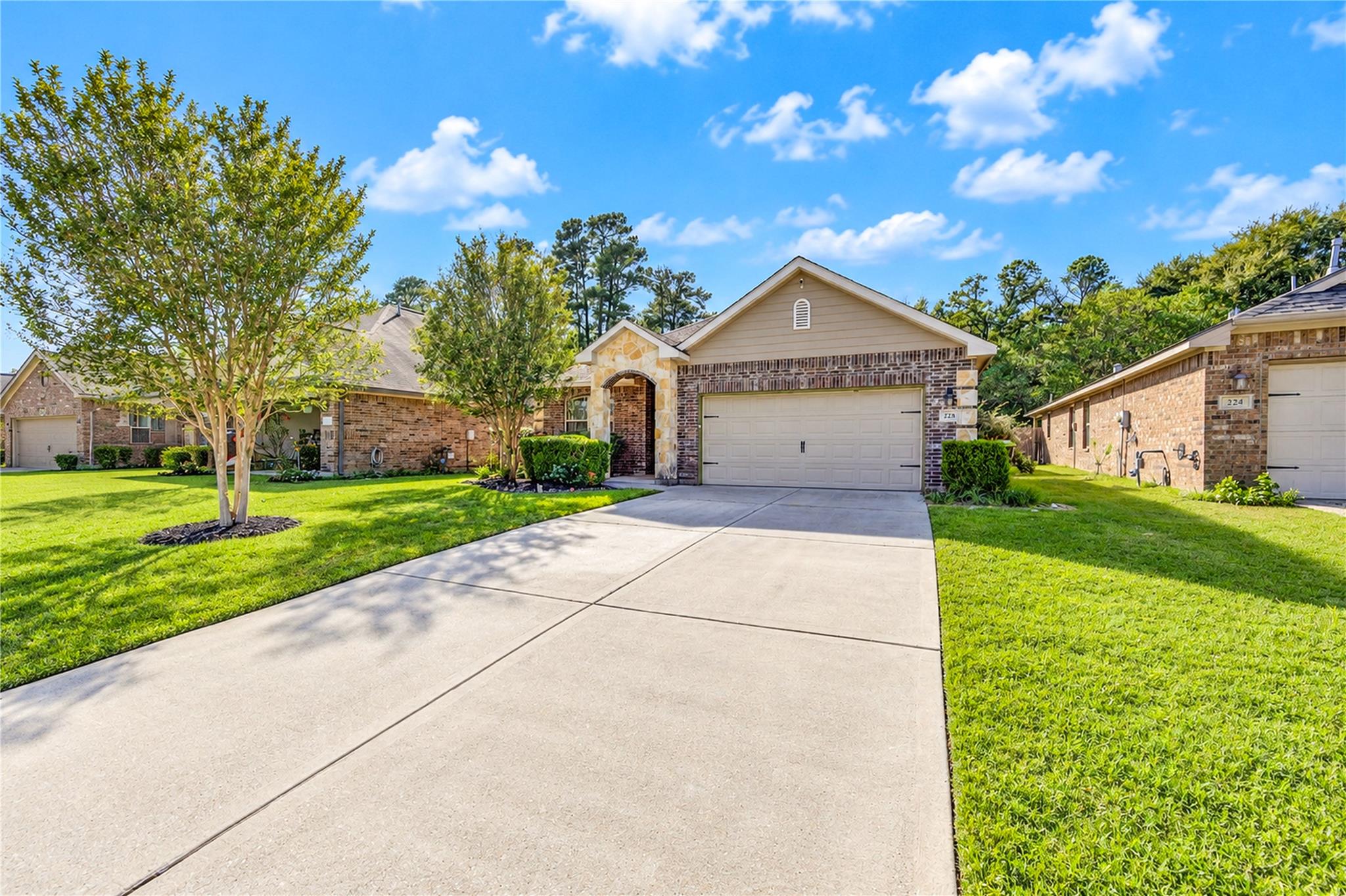 228 Country Crossing Circle