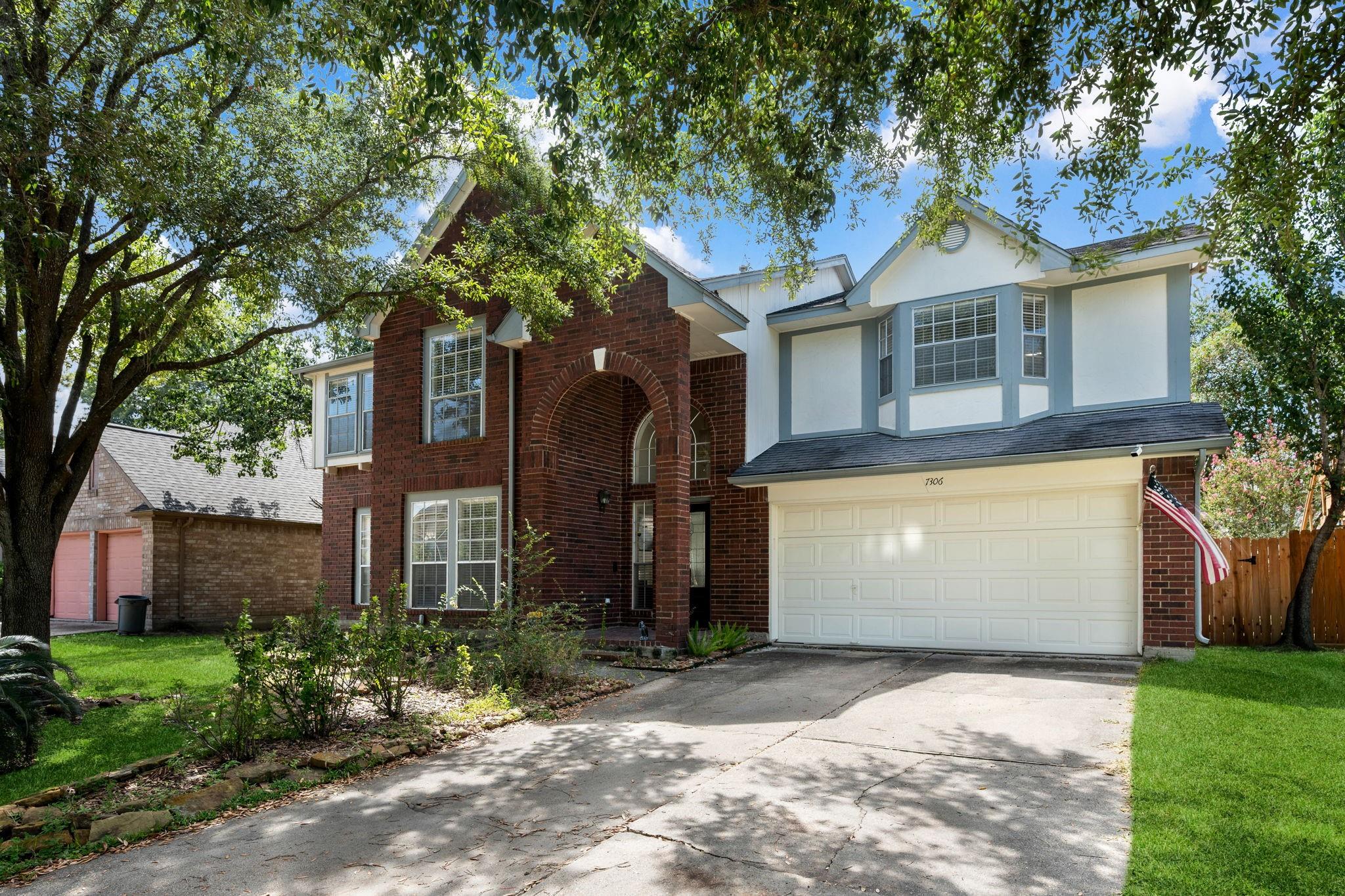 7306 Oak Walk Drive