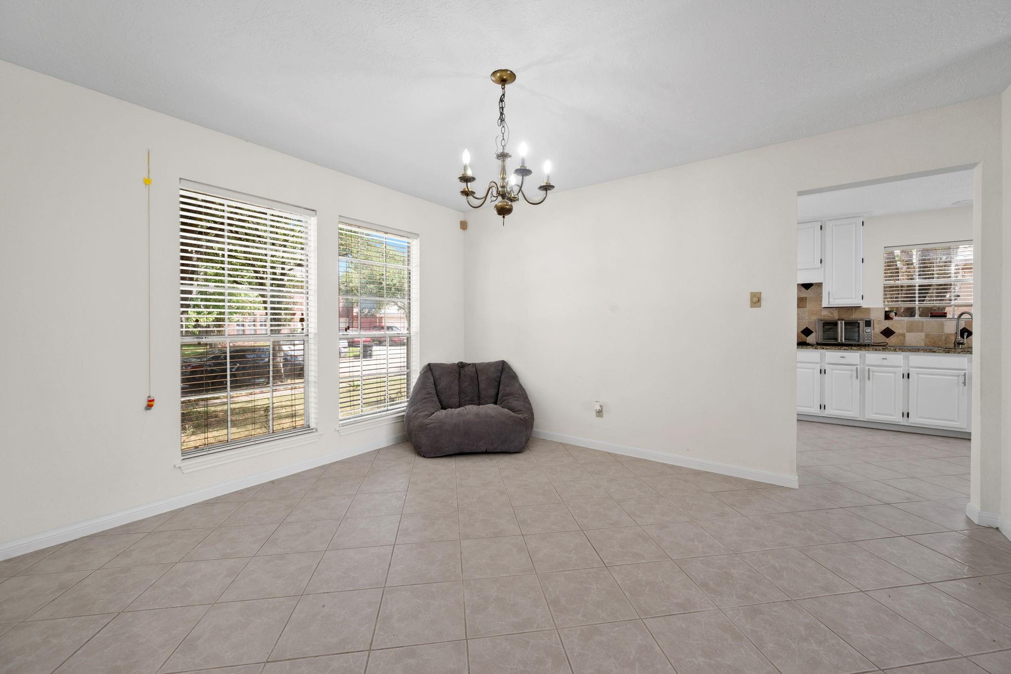 7306 Oak Walk Drive