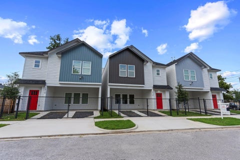 Photo of 1513 Egypt Street, Houston, TX 77009 (MLS # 73718733)