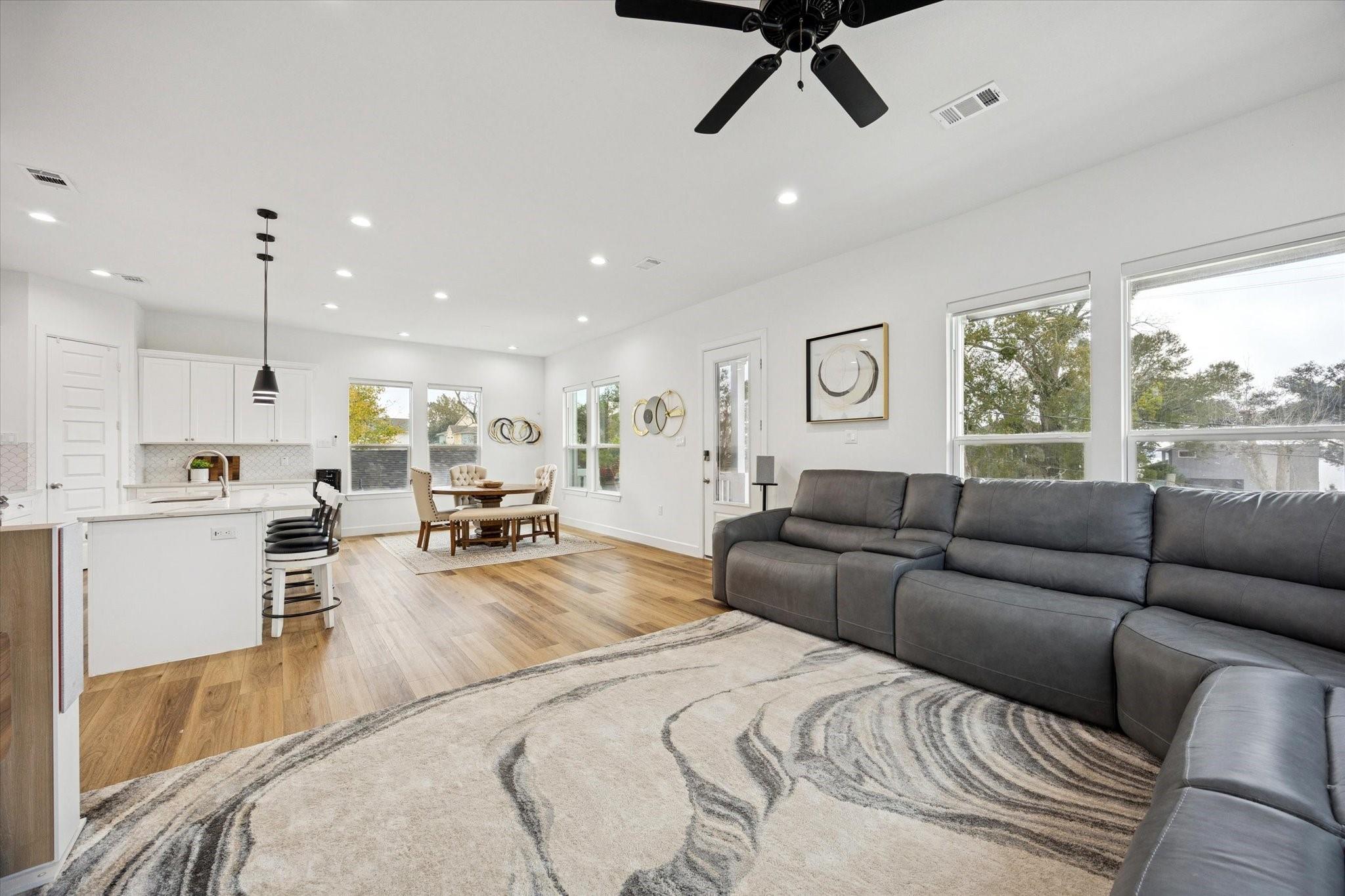 2922 Seargent Street