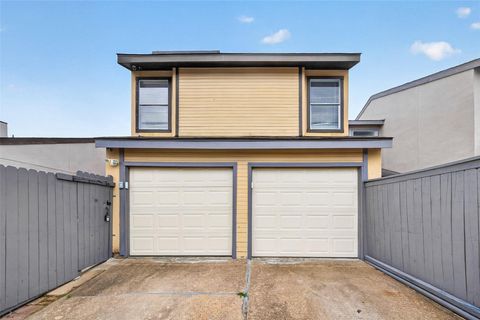 Photo of 12317 Crest Lake Drive, Houston, TX 77072 (MLS # 15742538)