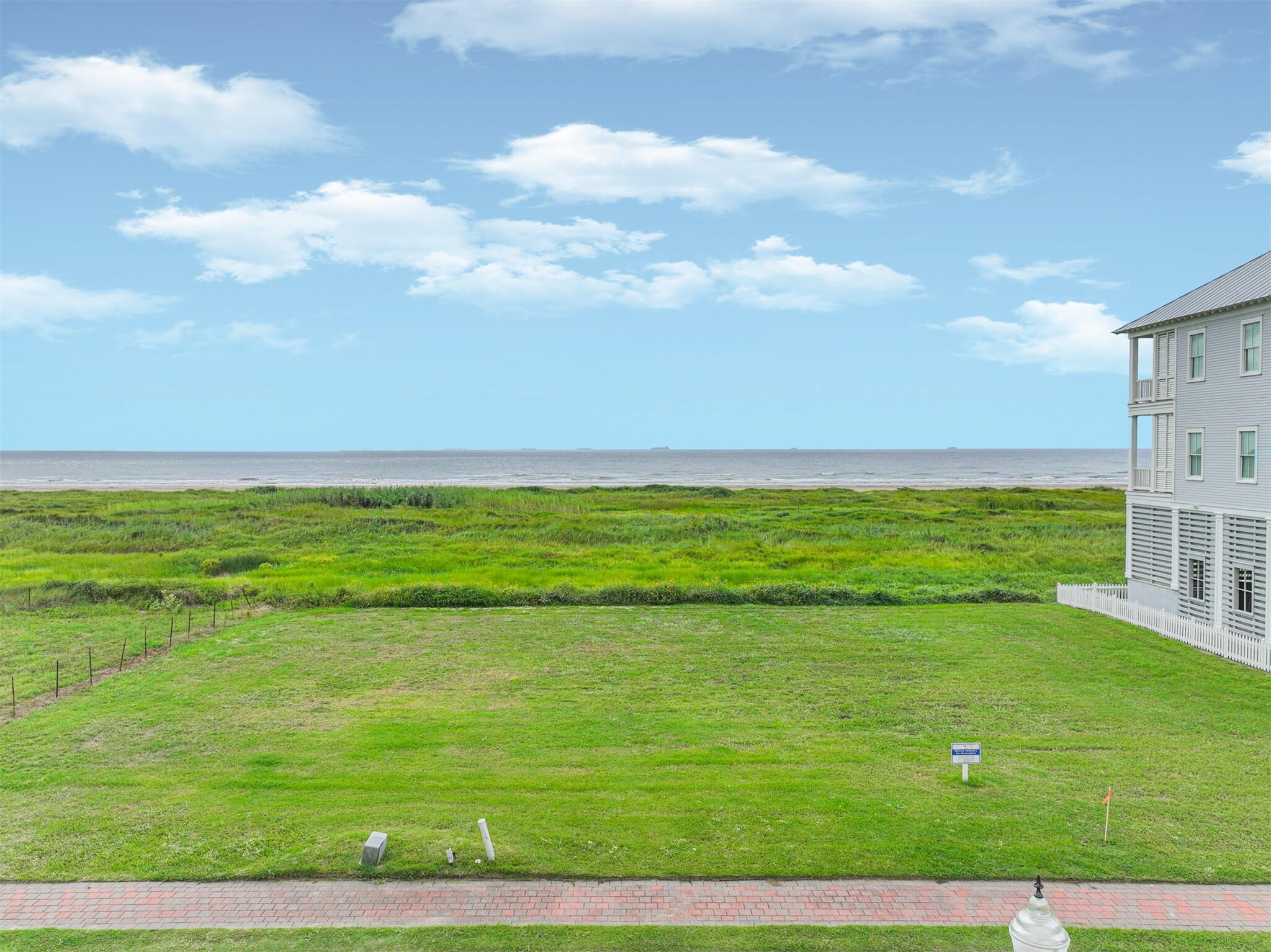 1833 Seaside Drive