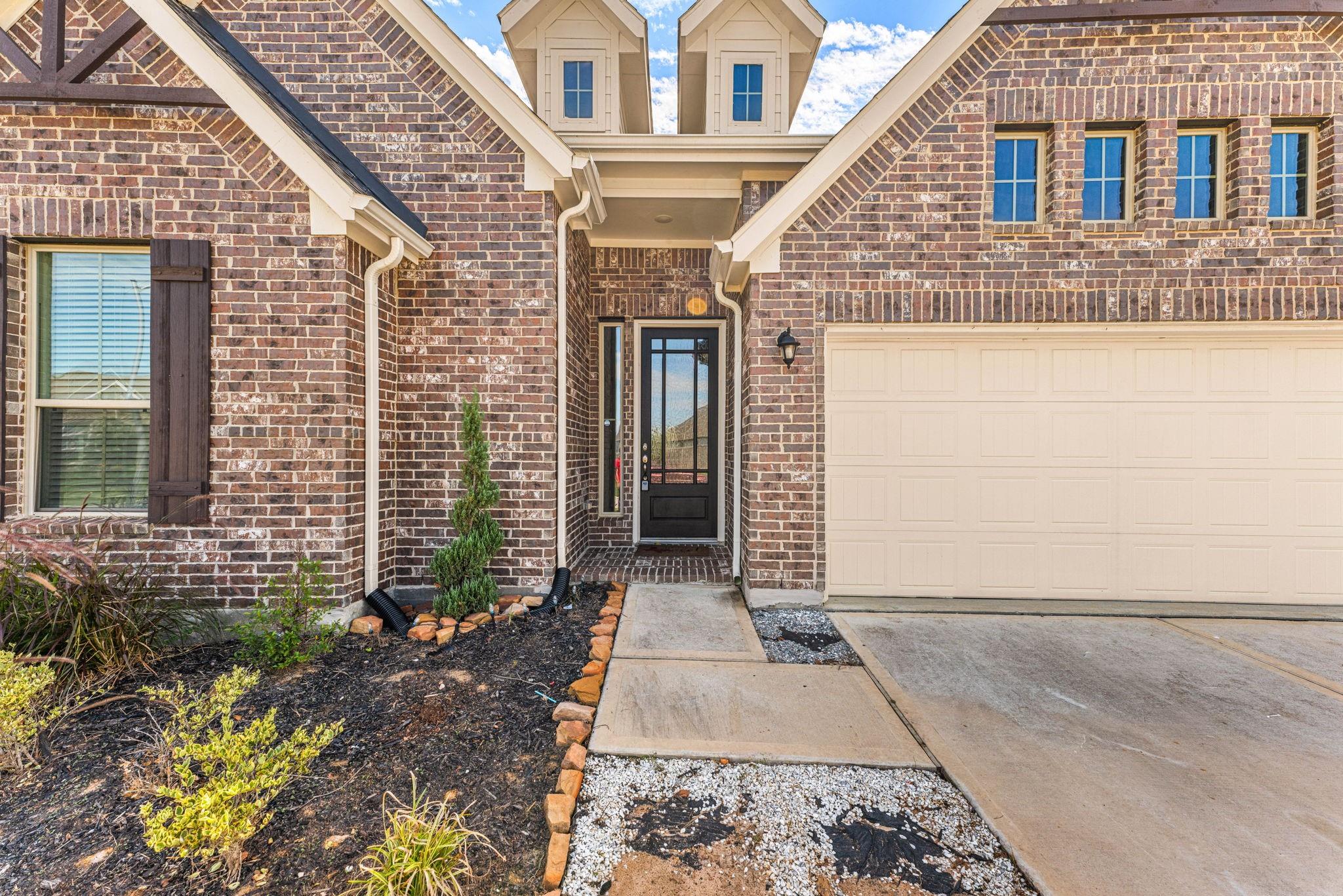 32307 Elmwood Manor