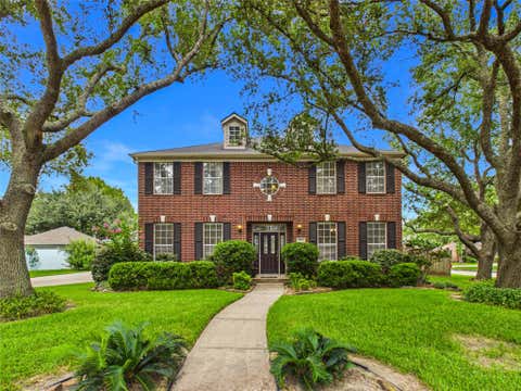Photo of 1711 Brill Drive, Friendswood, TX 77546 (MLS # 31792772)
