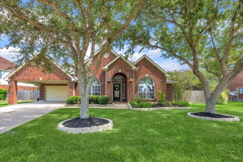 Photo of 716 High Ridge Drive, Friendswood, TX 77546 (MLS # 65775381)