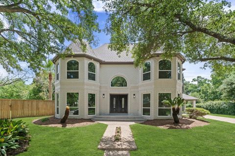 Photo of 17603 Surreywest Lane, Spring, TX 77379 (MLS # 29736555)