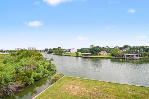 Photo of 18511 Egret Bay Boulevard #102, Webster, TX 77058 (MLS # 45650283)
