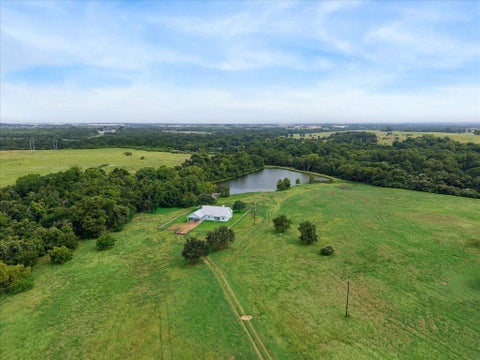 Photo of 955 Spring Creek Road, Brenham, TX 77833 (MLS # 6360904)