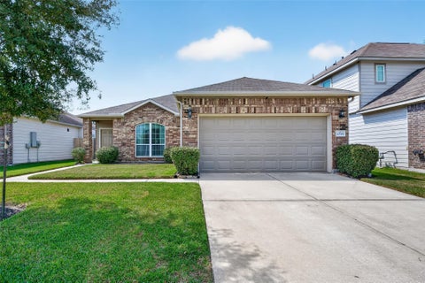 Photo of 12335 King Henry Dr DR, Houston, TX 77044 (MLS # 60182560)