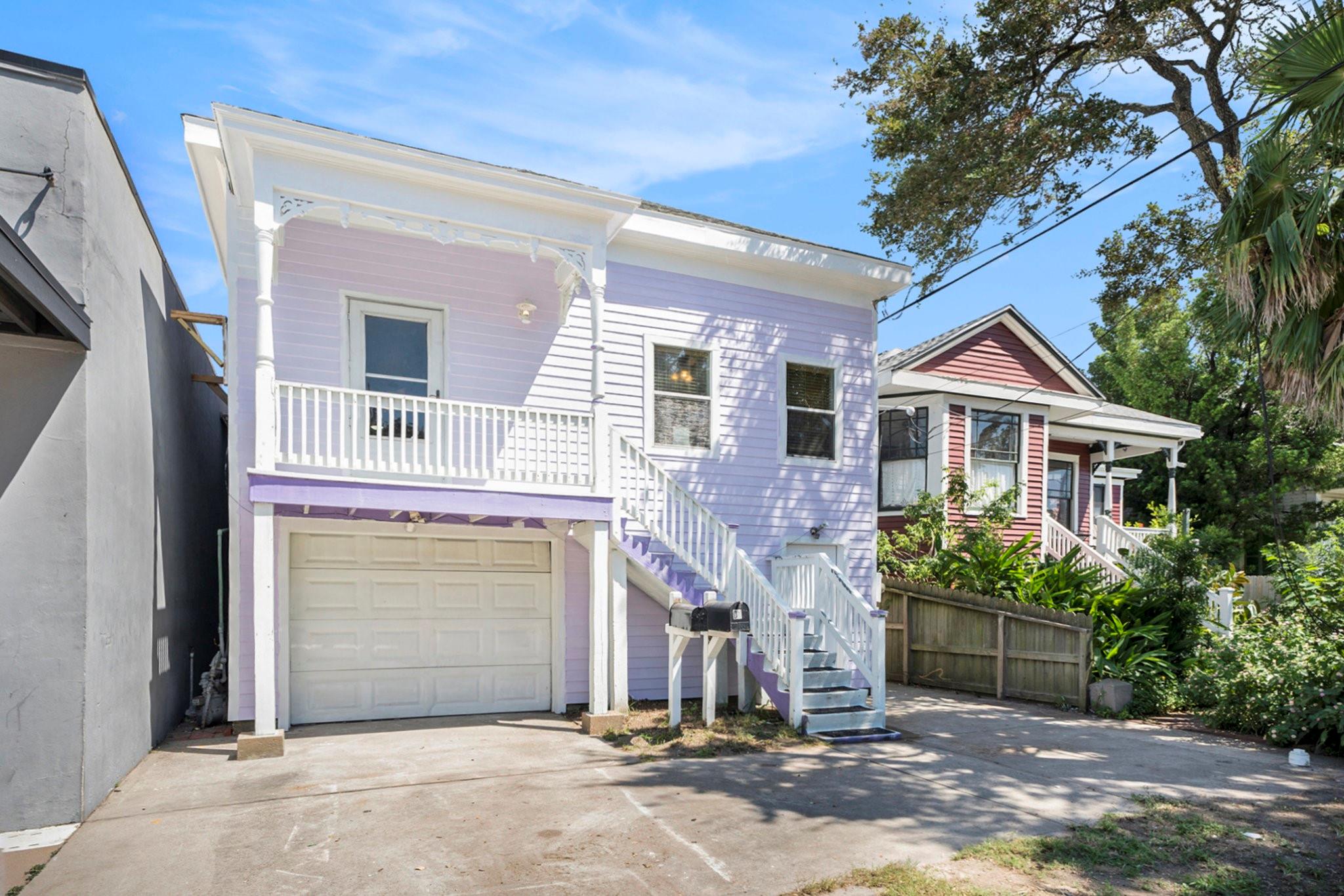 1512 Moody Avenue