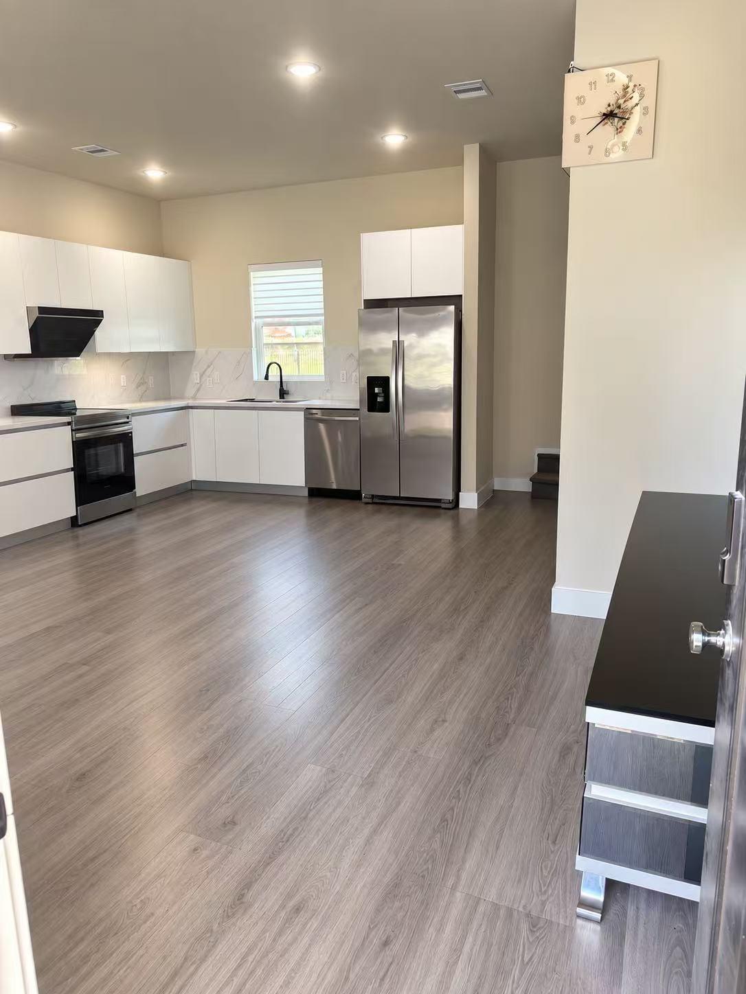6702 Metro Boulevard 17