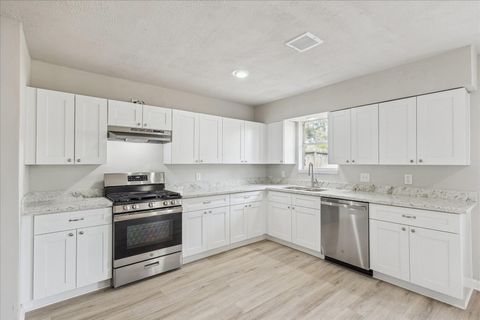 Tiny photo for 5922 Fontenelle Drive, Houston, TX 77035 (MLS # 40699037)