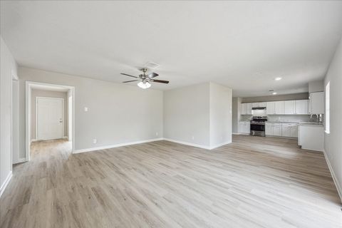 Tiny photo for 5922 Fontenelle Drive, Houston, TX 77035 (MLS # 40699037)