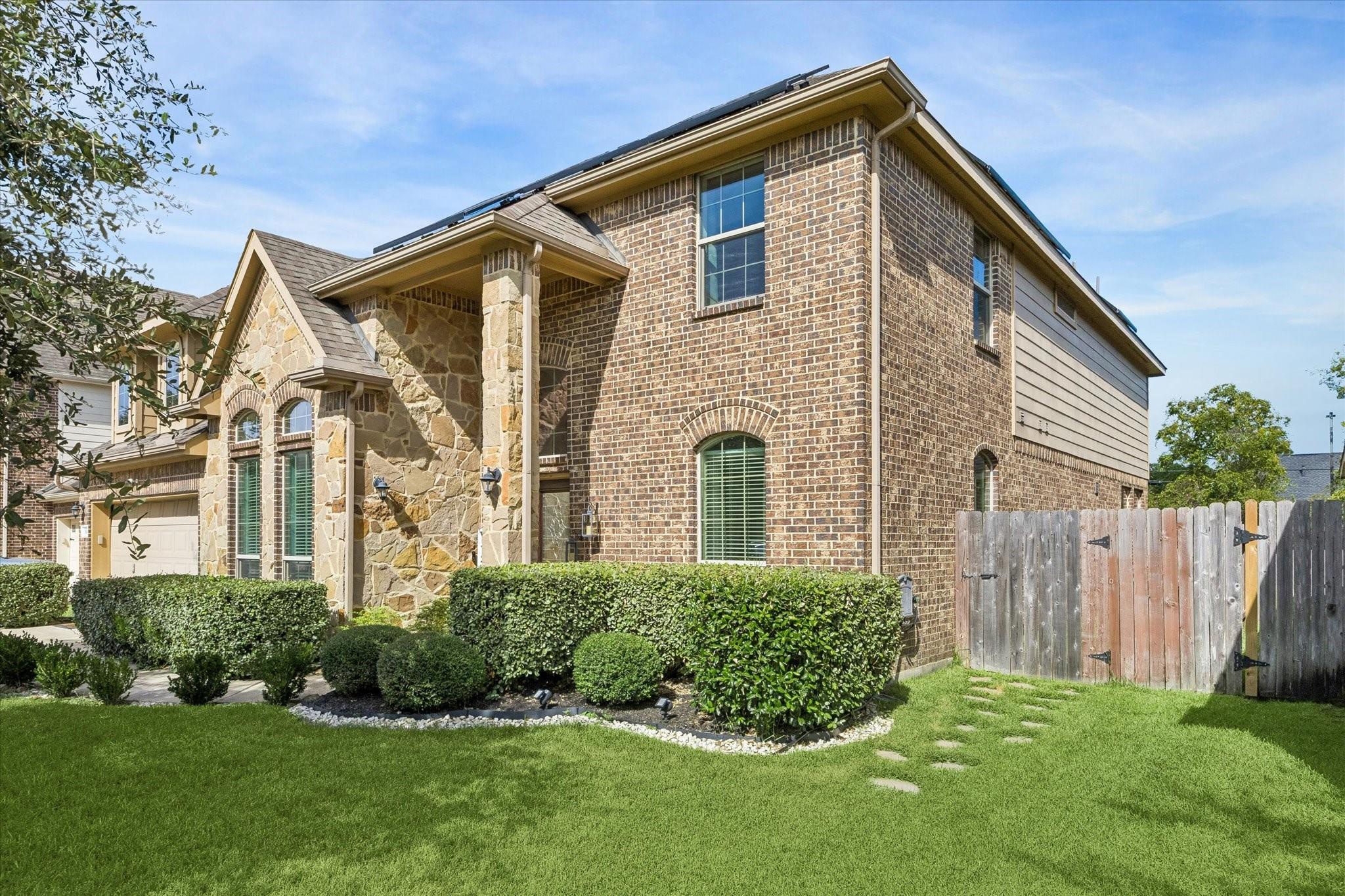 1106 Boxwood Place