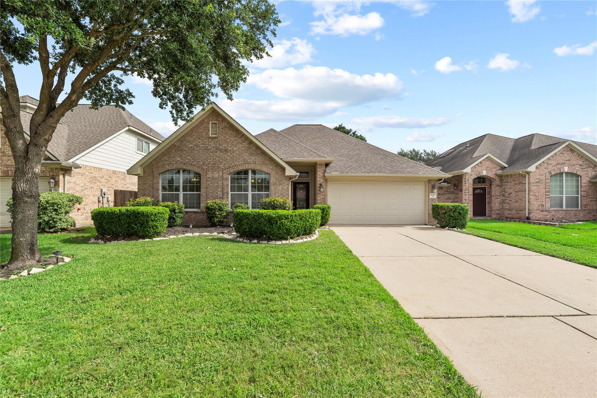 7639 Golden Thistle Lane
