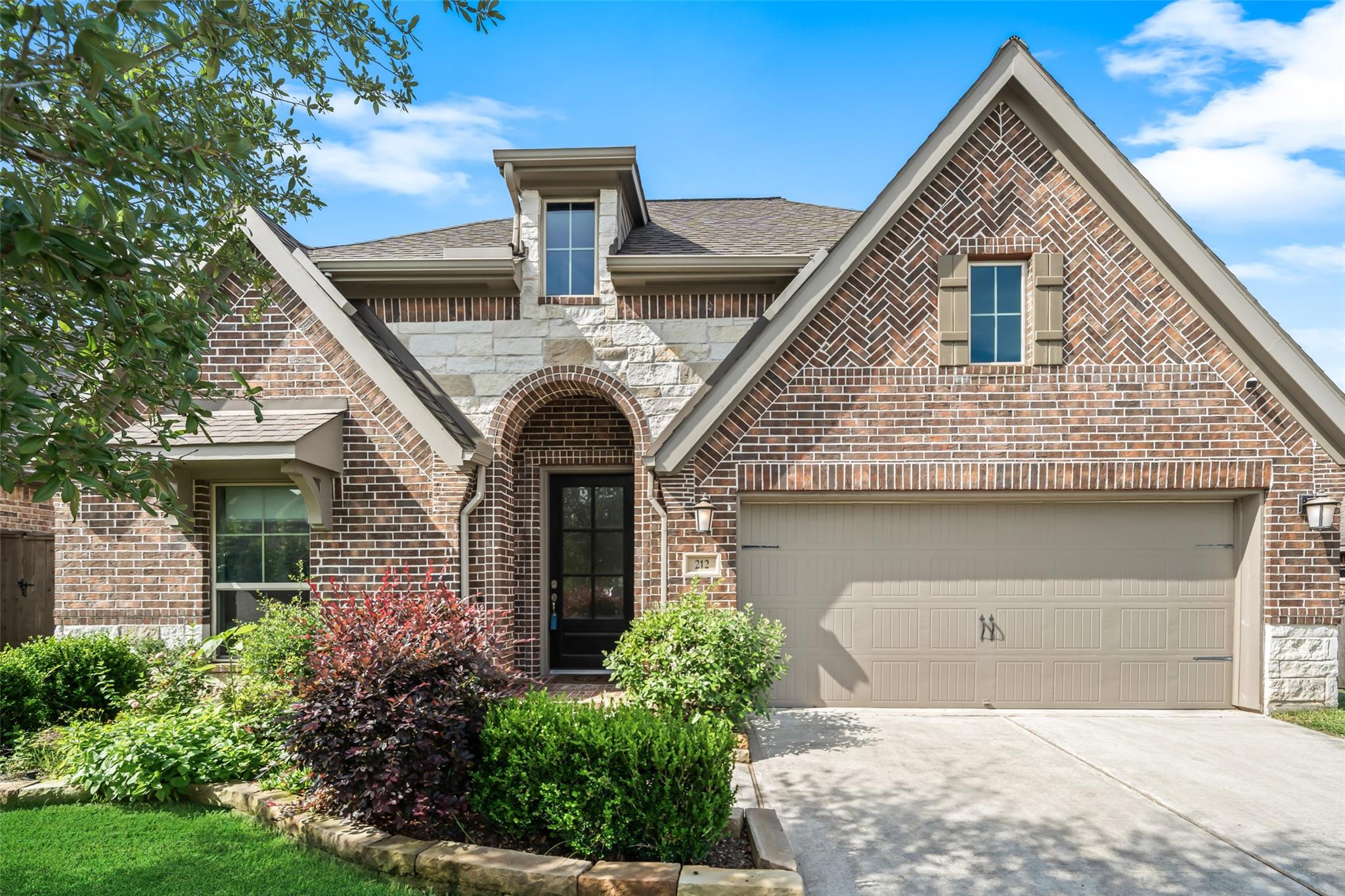 212 Trillium Park Loop