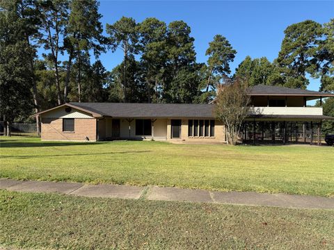 Photo of 2302 Tulane Drive, Lufkin, TX 75901 (MLS # 58192314)