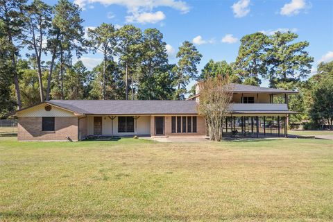 Photo of 2302 Tulane Drive, Lufkin, TX 75901 (MLS # 58192314)