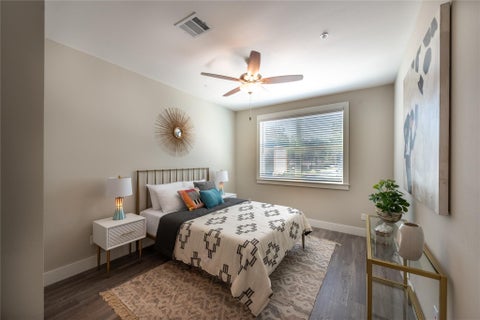 Photo of 1620 Oak Tree Drive #3207, Houston, TX 77080 (MLS # 67673826)
