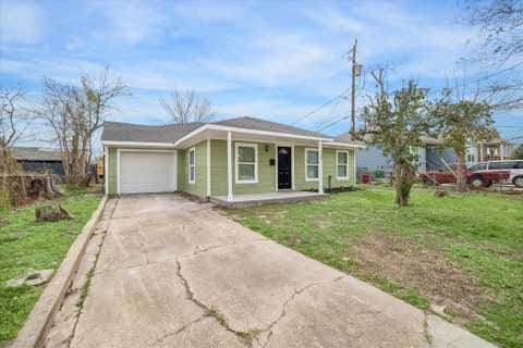 Photo of 705 Westshire Drive, Houston, TX 77013 (MLS # 30932204)