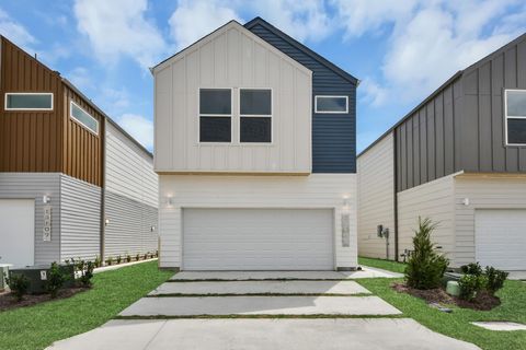 Photo of 13109 Moncloa Drive, Houston, TX 77047 (MLS # 44924504)