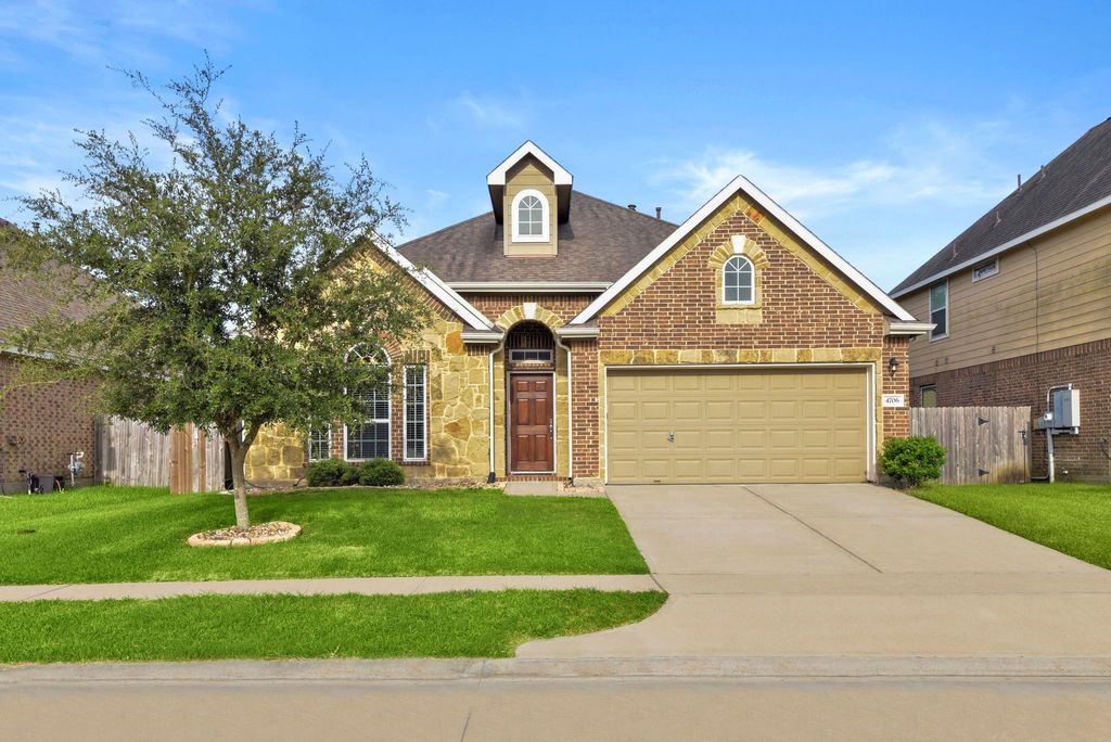 Photo of 4706 Alluvial Circle, Alvin, TX 77511 (MLS # 49332945)
