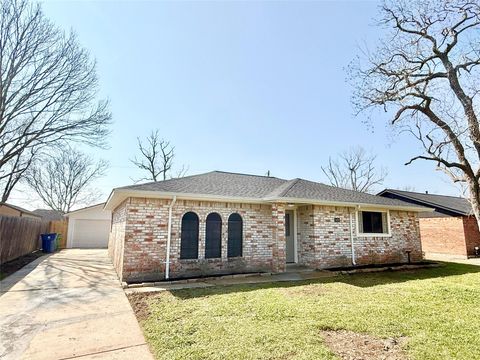 Photo of 1429 Northview Drive, Angleton, TX 77515 (MLS # 13093113)