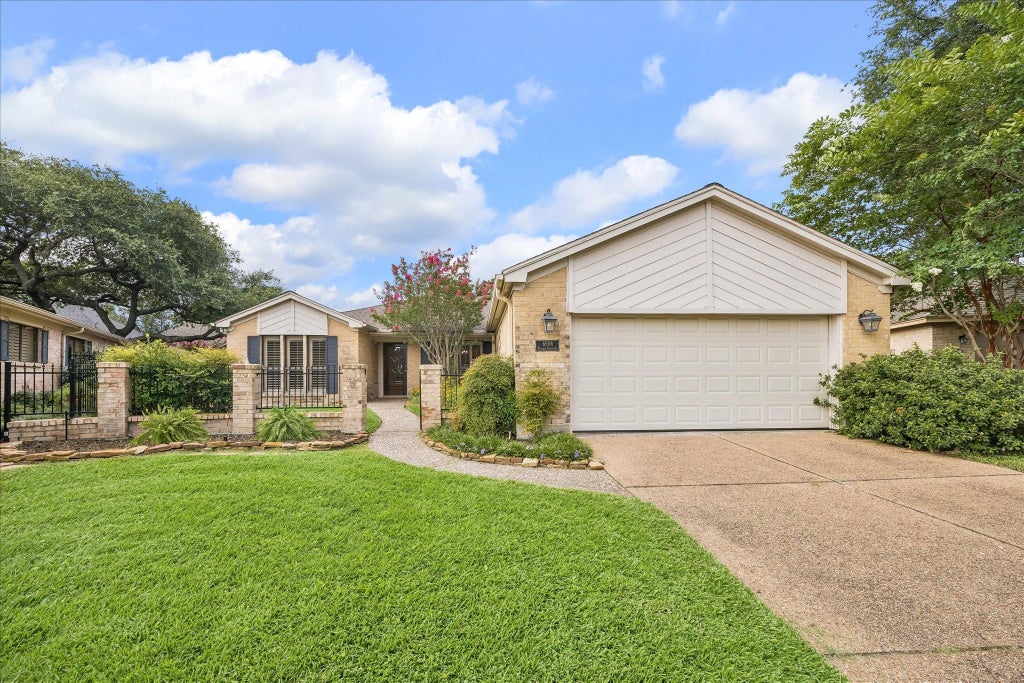 Photo of 6506 Prairie Dunes Drive, Houston, TX 77069 (MLS # 82819290)