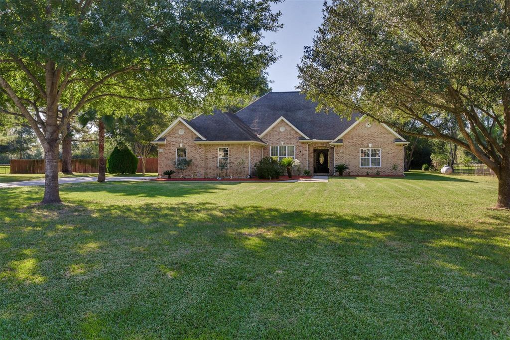 Photo of 26105 Le Berge Drive, Tomball, TX 77377 (MLS # 22130866)