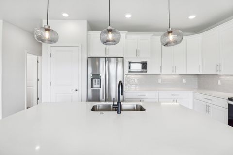 Homes For Sale - 1338 Sapphire Palms Court<br/> San Leon, TX 77539