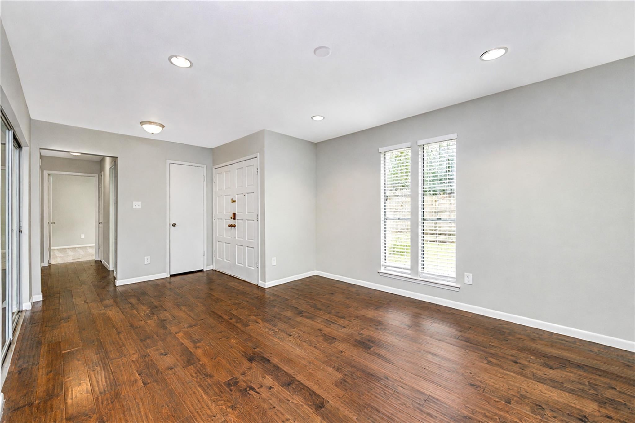 2611 Yorktown Lane