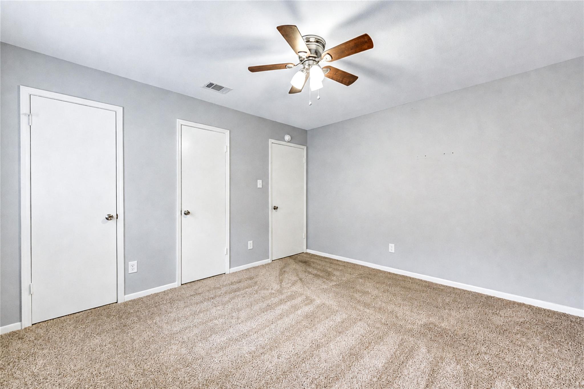 2611 Yorktown Lane