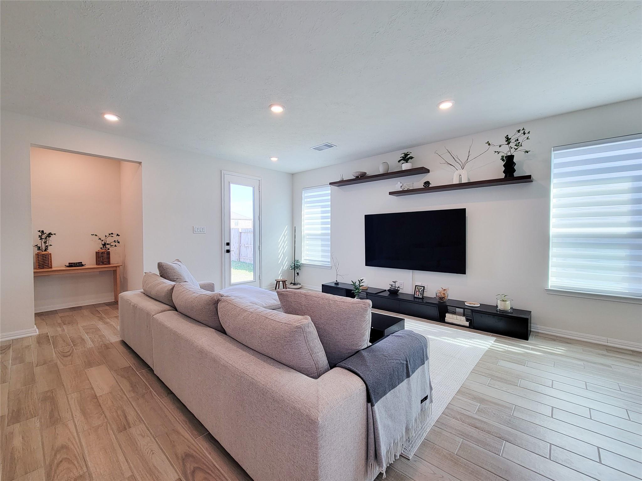 8214 Leisure Point Drive
