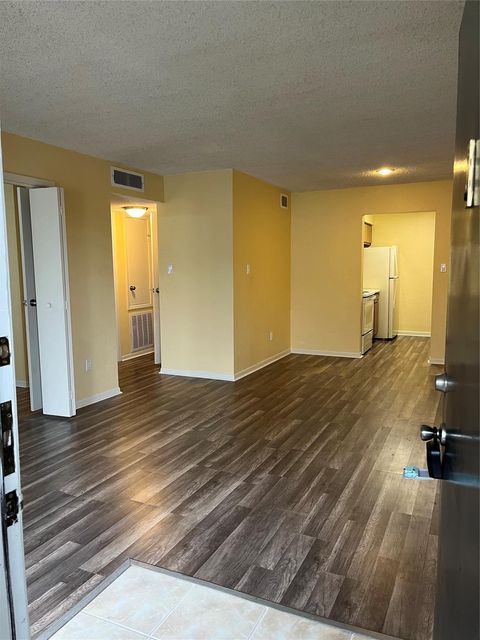 Photo of 3919 Fairmont Pkwy Parkway #200, Pasadena, TX 77504 (MLS # 75552592)